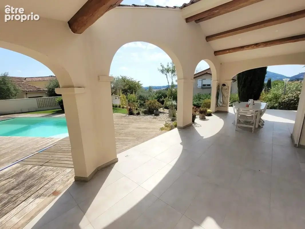 Maison provençale avec piscine - 6 pièces - 157 m² - photo 19