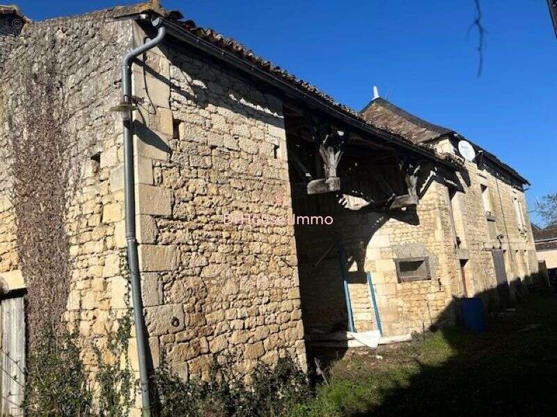 Maison à BONNEUIL-MATOURS