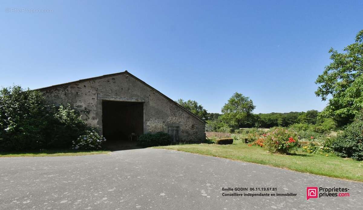 Maison à MAULEON