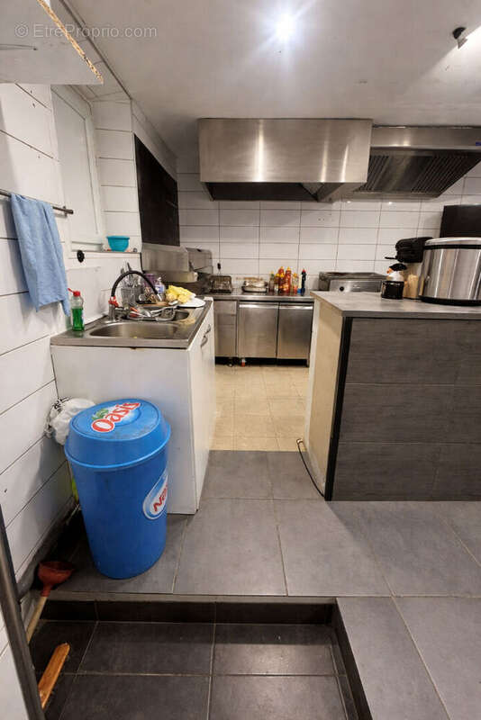 Commerce à MARSEILLE-11E