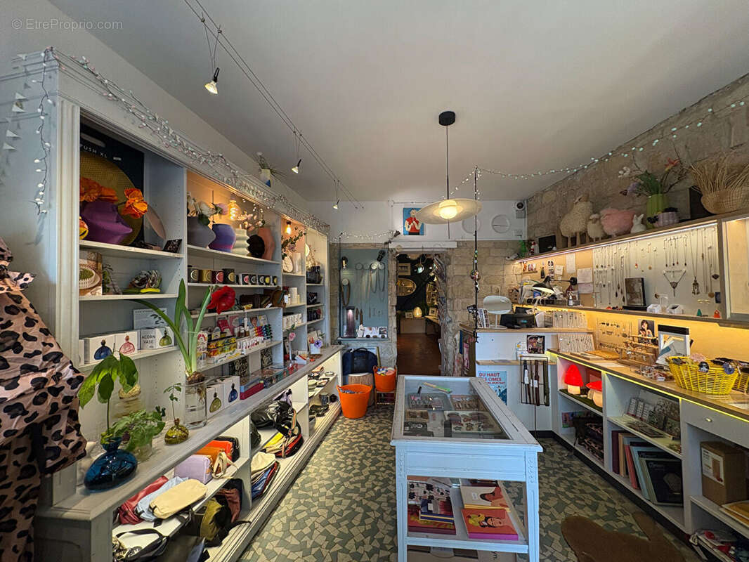 Commerce à PARIS-19E