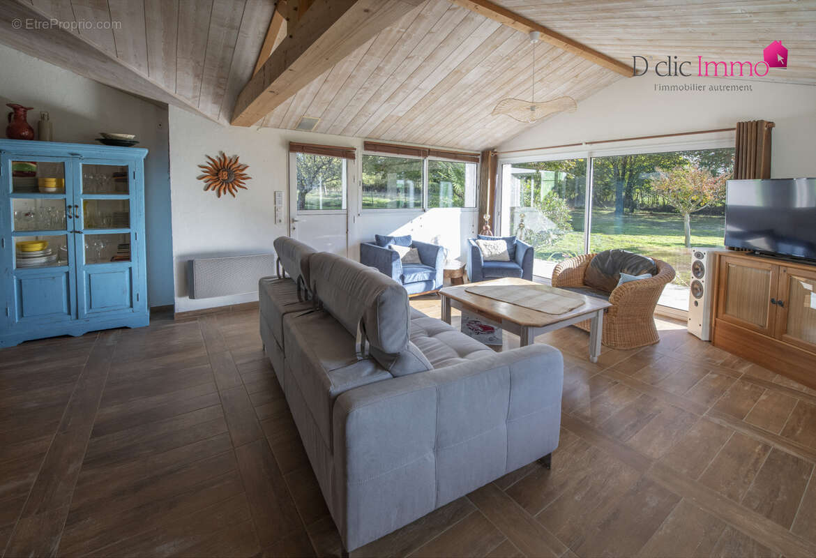 Maison à SAINT-MAIXENT-SUR-VIE