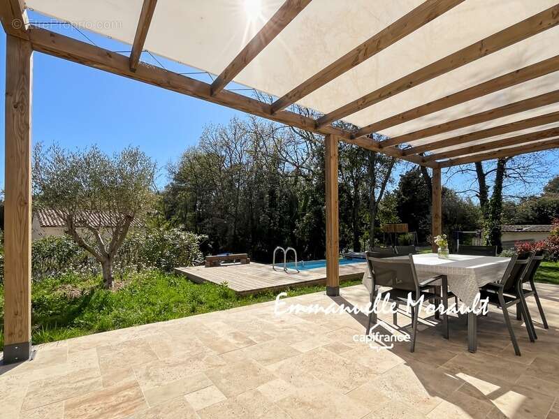 Maison à BAGNOLS-EN-FORET