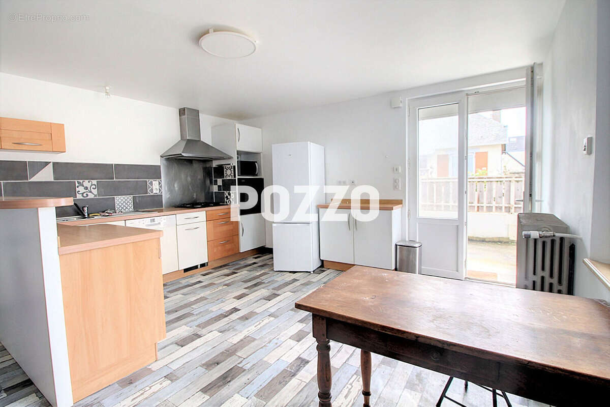 Appartement à DONVILLE-LES-BAINS