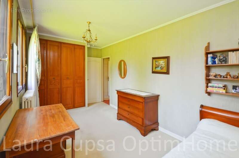 Appartement à FRESNES
