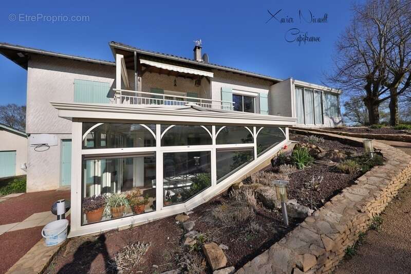 Maison à PONT-DE-VAUX