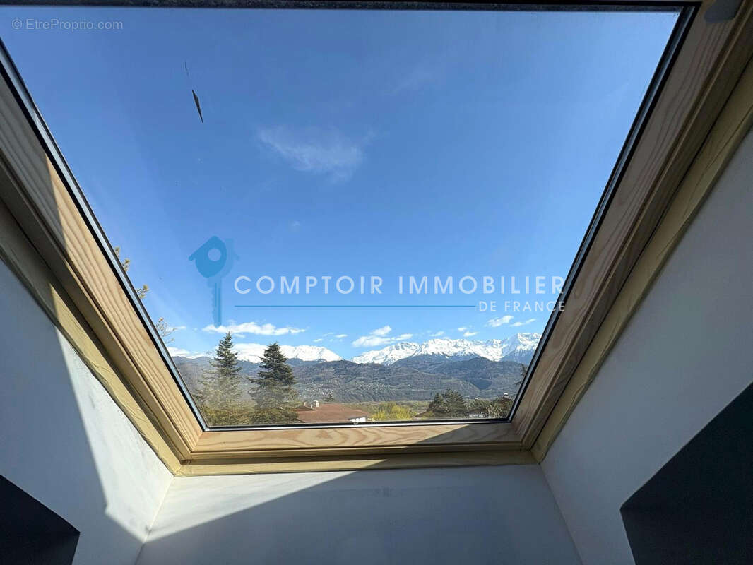 Appartement à CROLLES