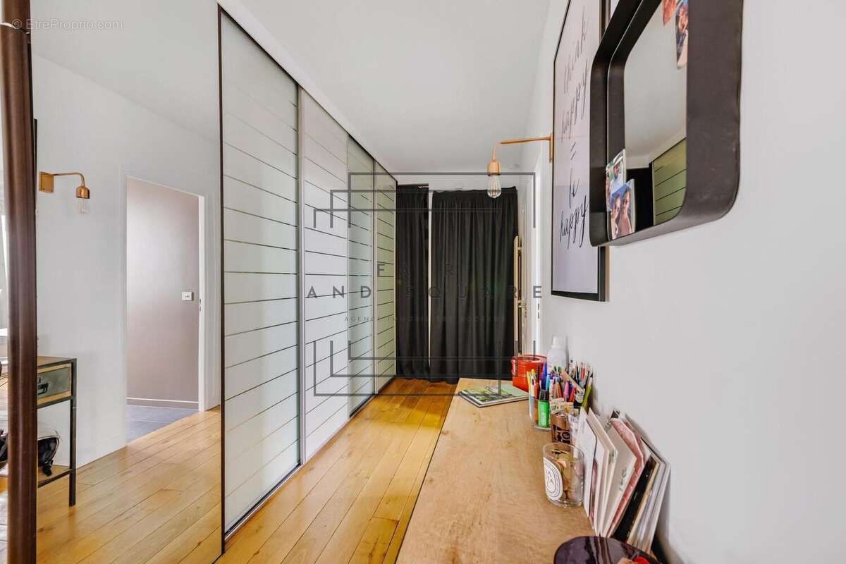 Appartement à NEUILLY-SUR-SEINE