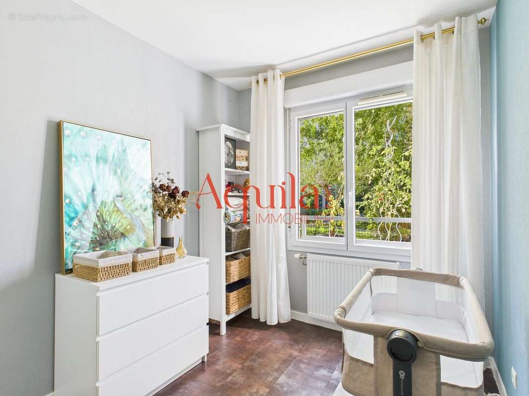 Appartement à MEYZIEU