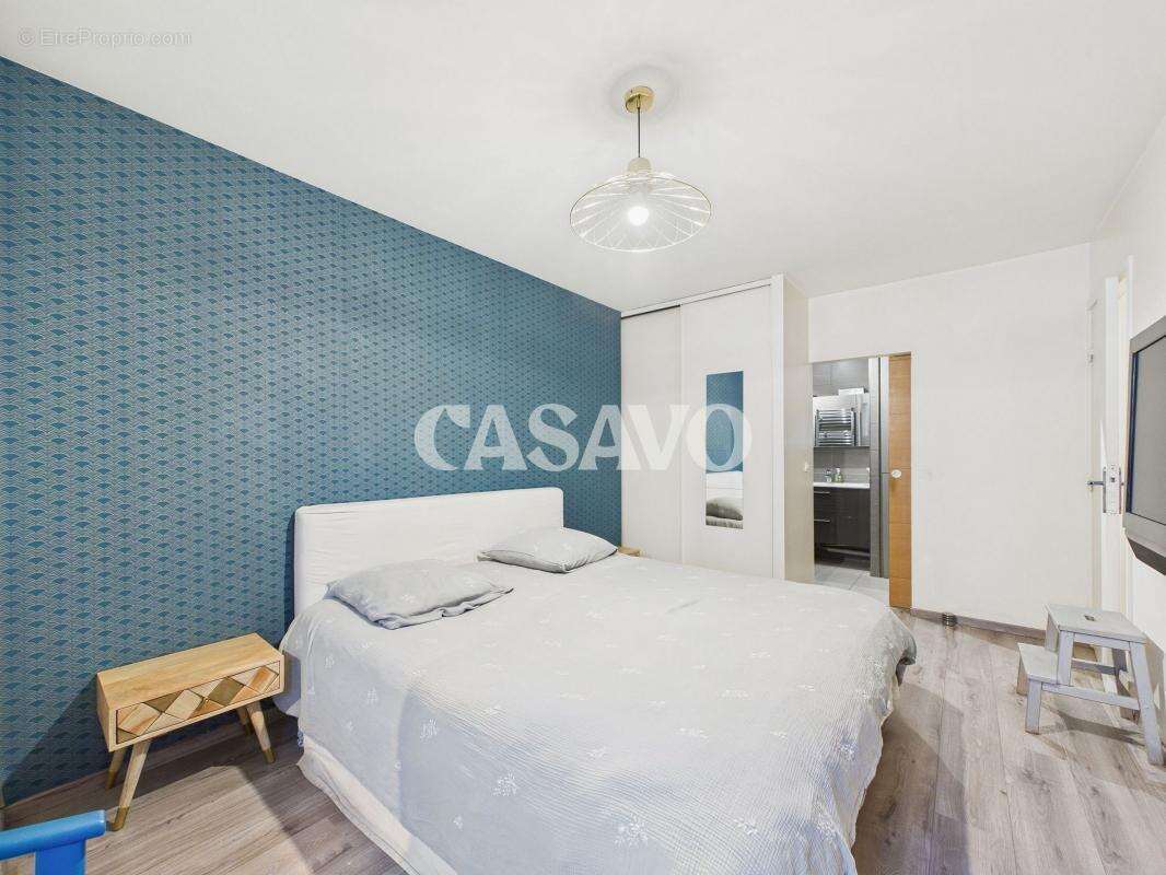 Appartement à CHARENTON-LE-PONT