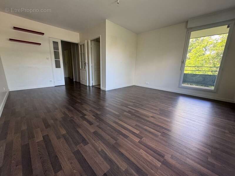Appartement à SAINT-CYR-SUR-LOIRE