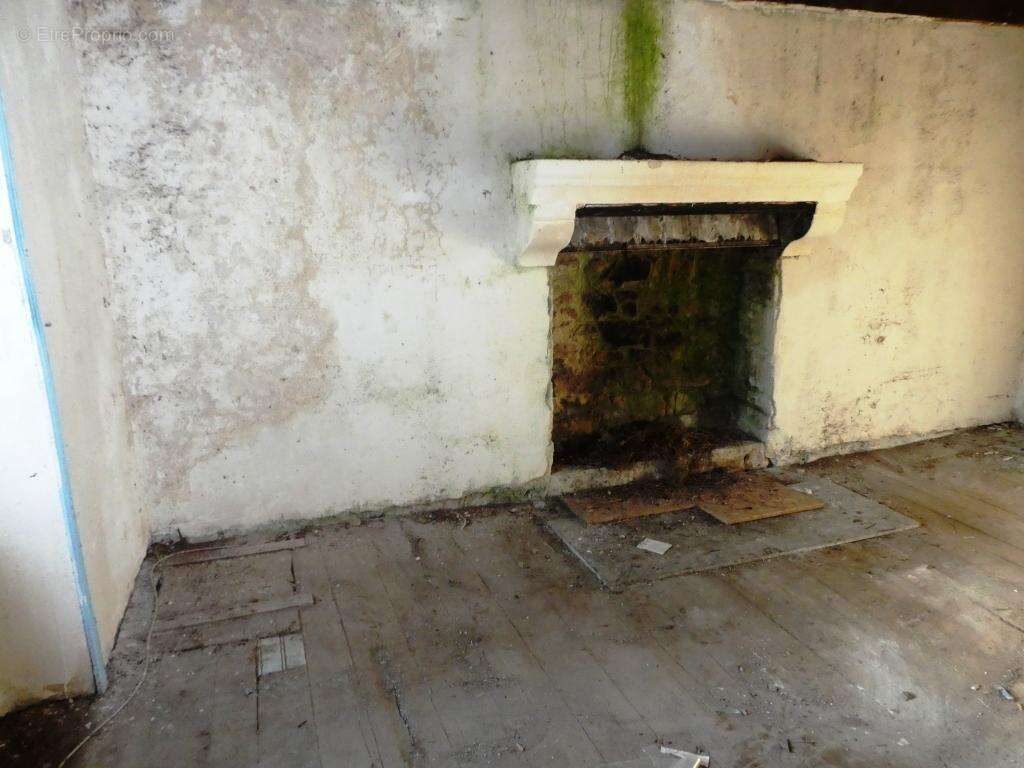 Maison à SAINT-CARADEC-TREGOMEL