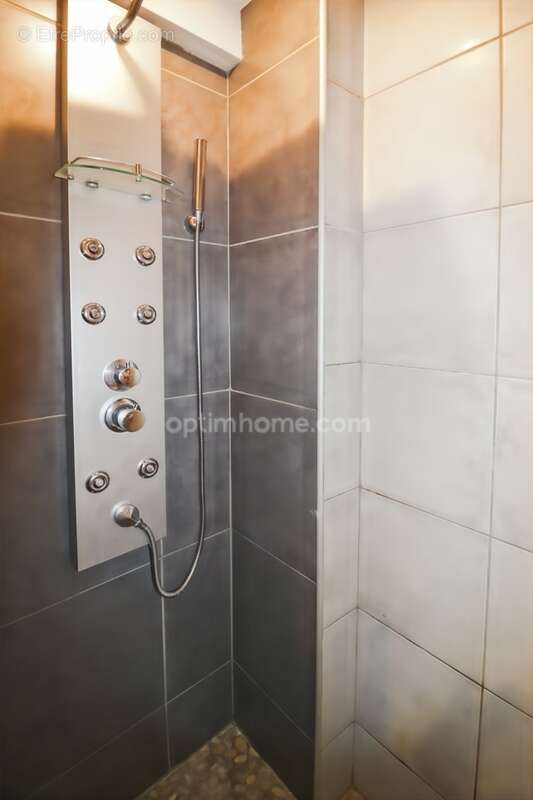 Appartement à FONTAINE