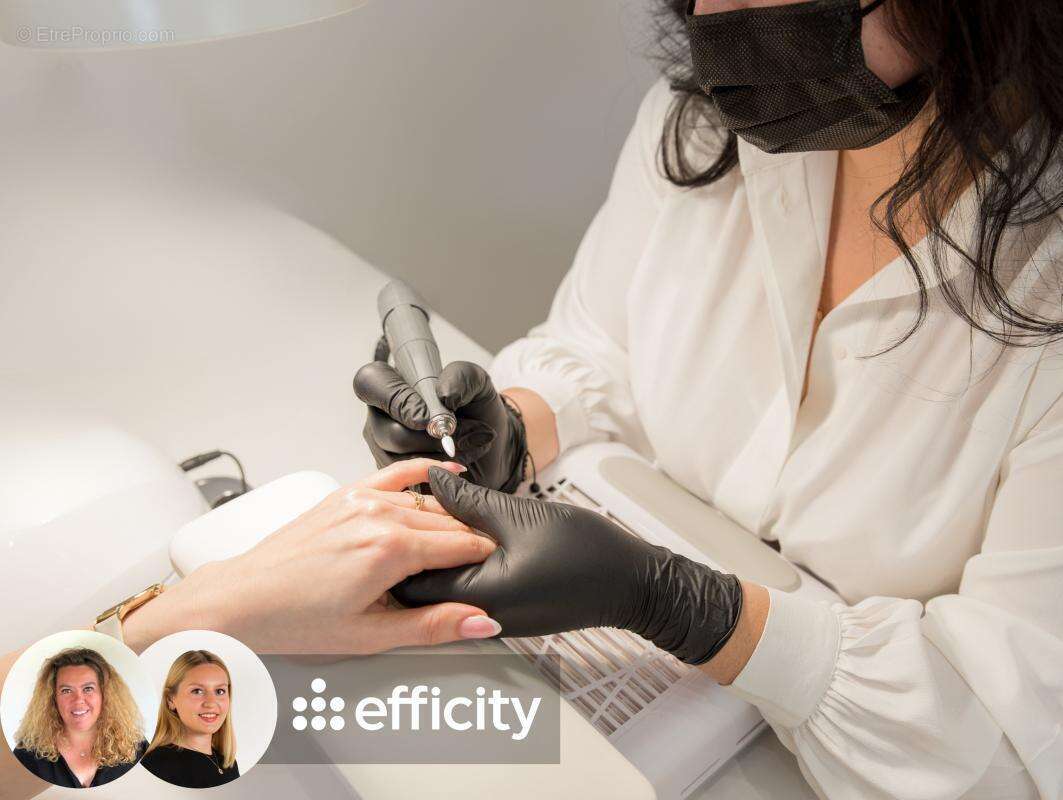 Commerce à CRUSEILLES