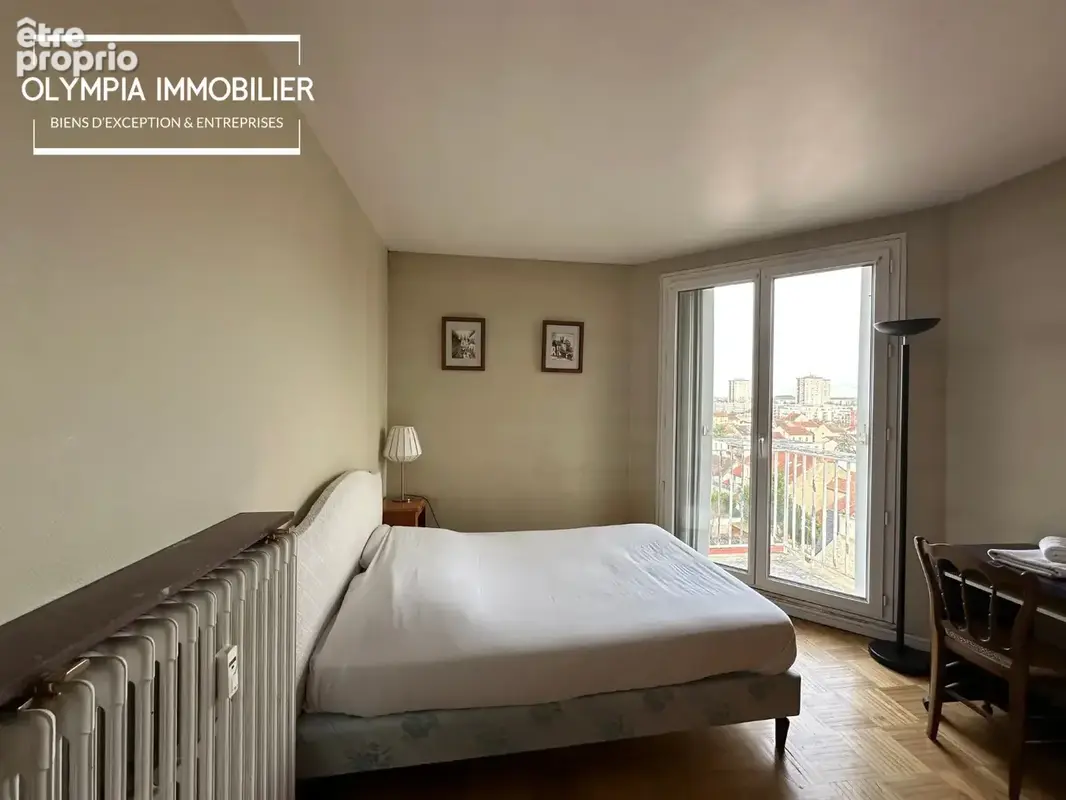 Appartement T3 - 80 m2 - Reims Centre - Vue Dégagée - Et. 8 - photo 10
