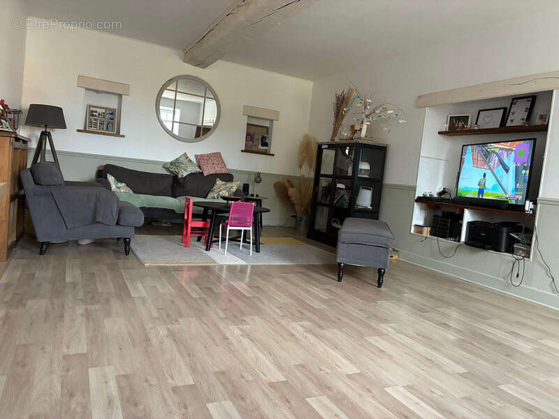 LE THOULT TROSNAY (51) à vendre superbe corps de ferme restauré sur un terrain clos de plus de 8600 m2 avec étang - photo 4