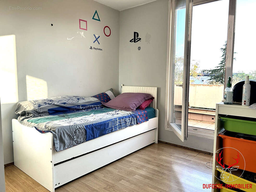 T2 50 m² : Balcon, Ascenseur.  Secteur Les Sablons - Décines-Charpieu - Résidence sécurisée et Parking - photo 8