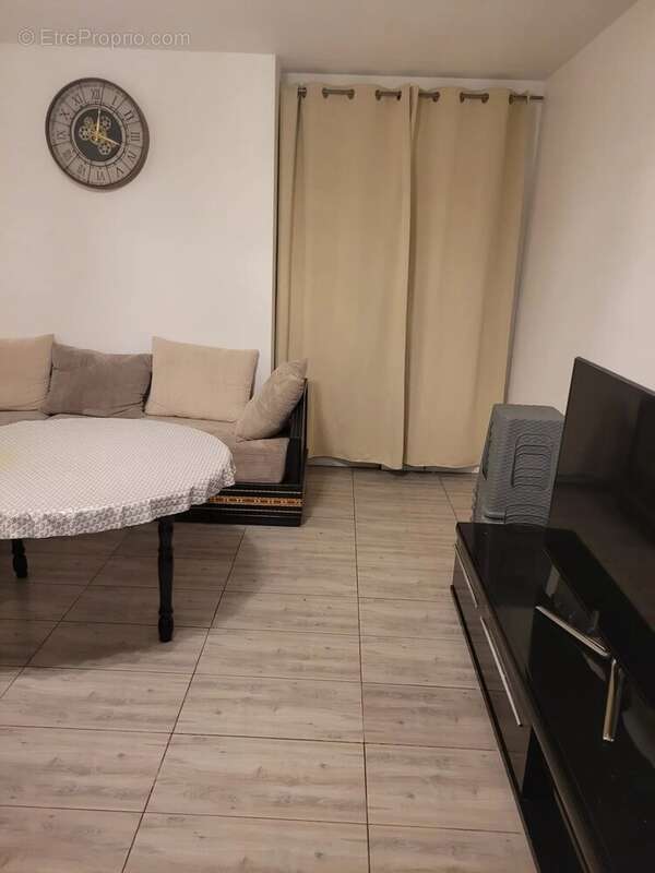 Appartement 77 m² à Vitrolles  - photo 8
