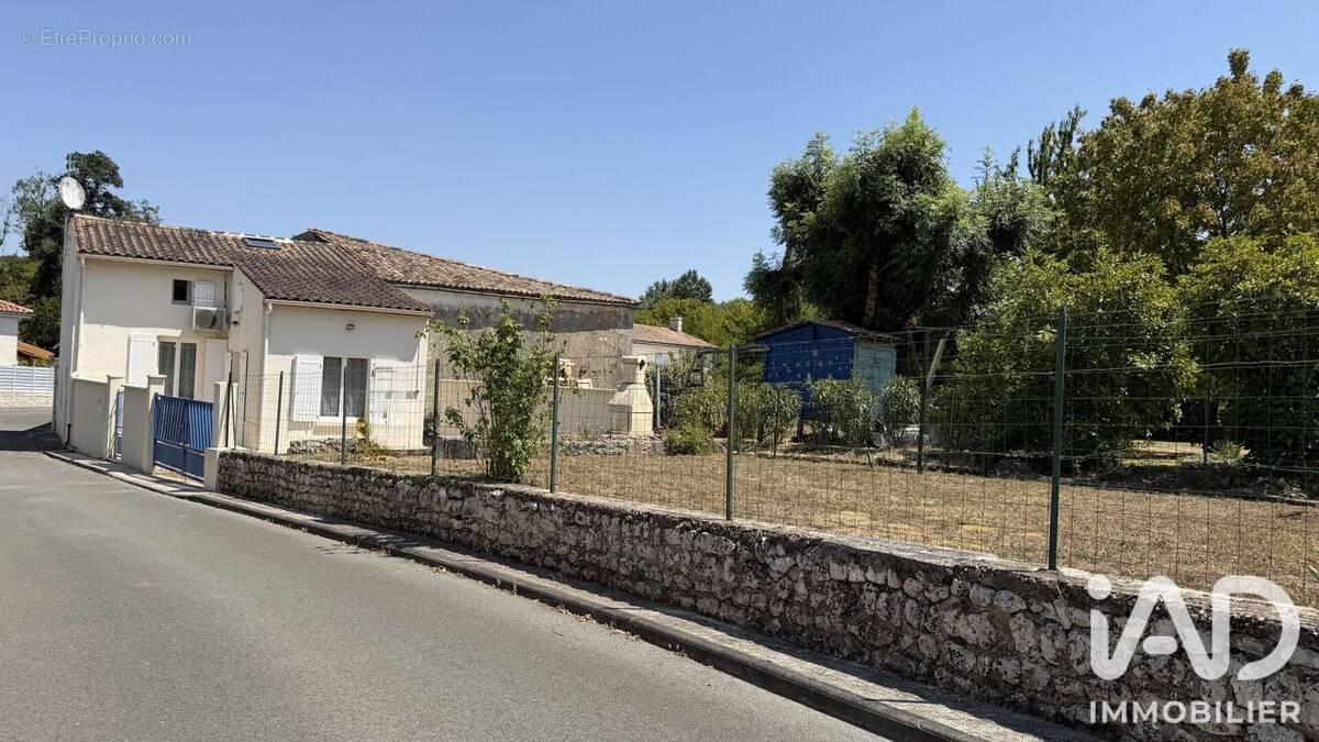 Photo 1 - Maison à MOSNAC