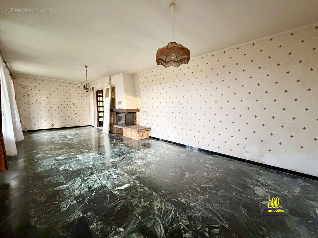 Maison à NOUVION-SUR-MEUSE