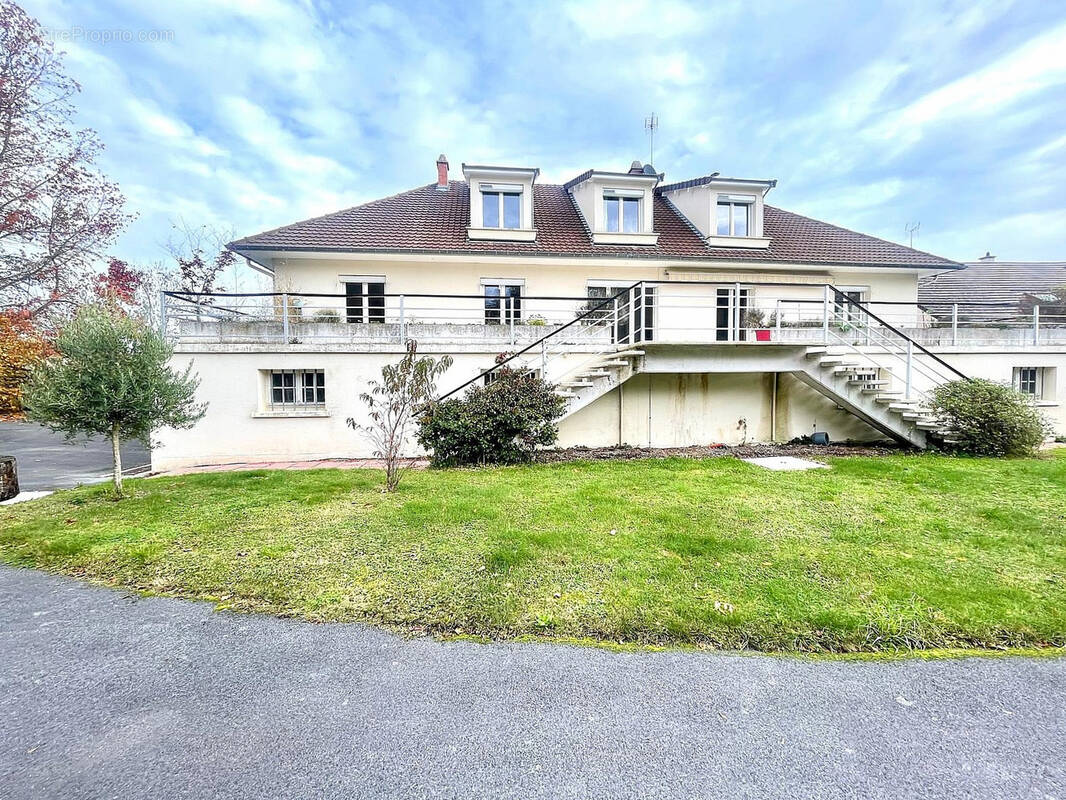 Maison à VAL-DE-VESLE