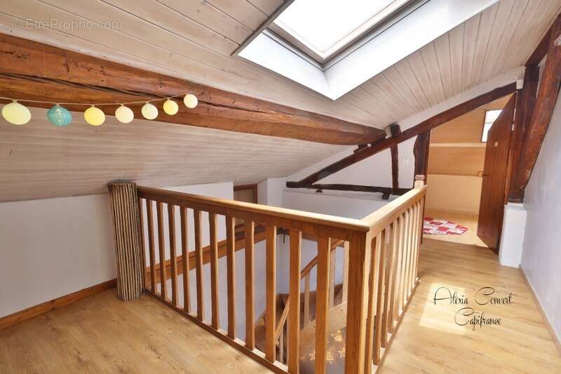 Maison à vendre 5 pièces, terrain 3420m² de calme à CORMOZ (01) - photo 13
