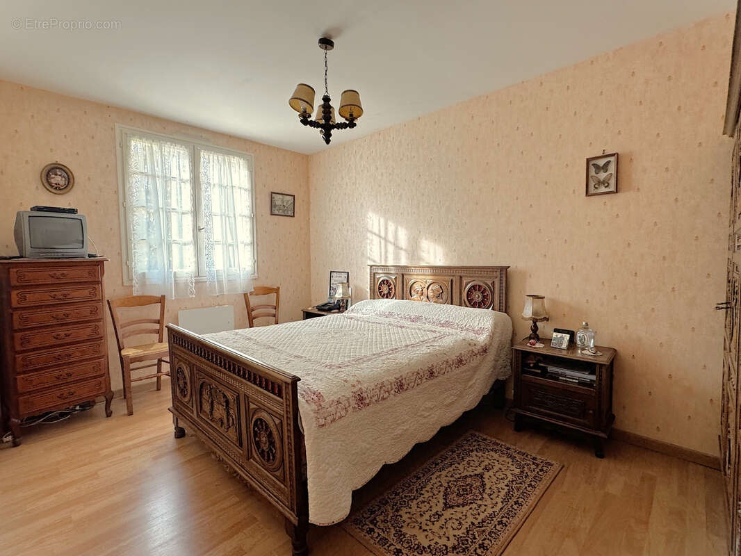 Maison à COURVILLE-SUR-EURE