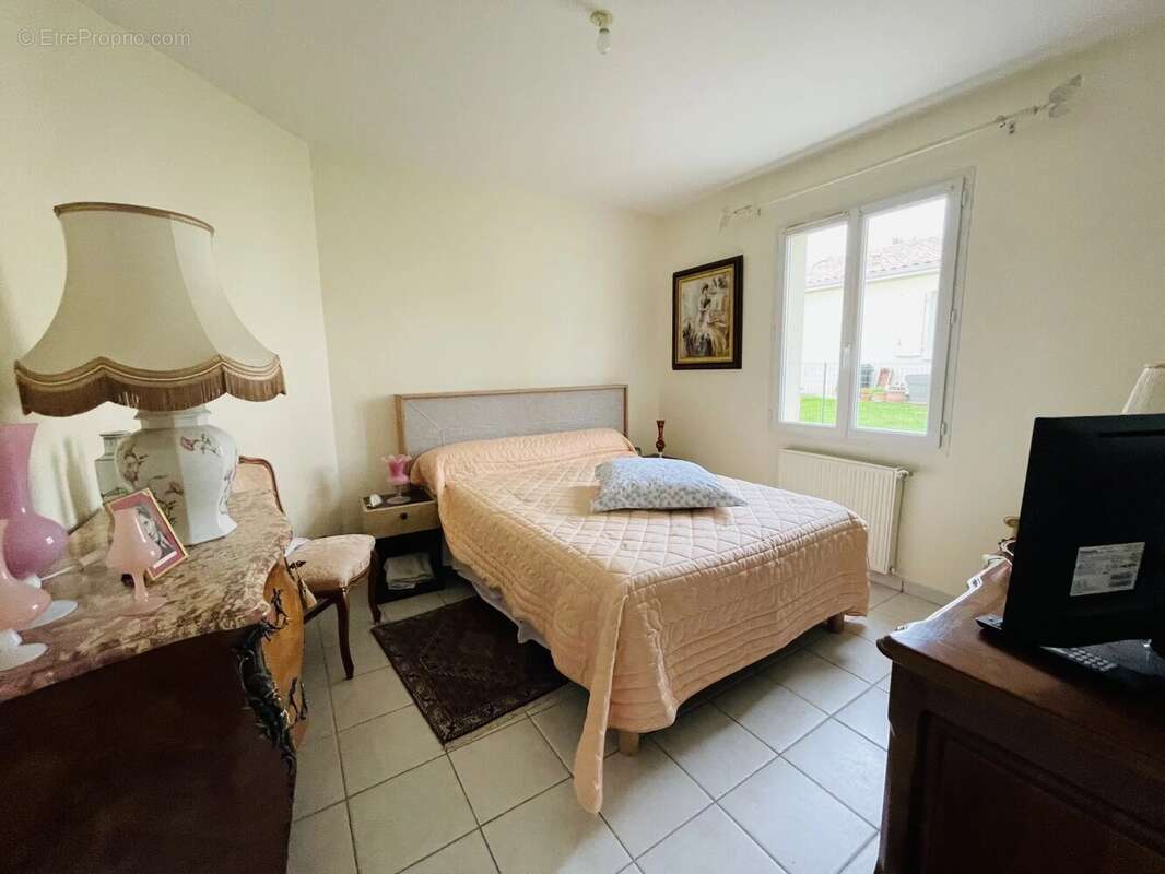 Maison à BARBEZIEUX-SAINT-HILAIRE