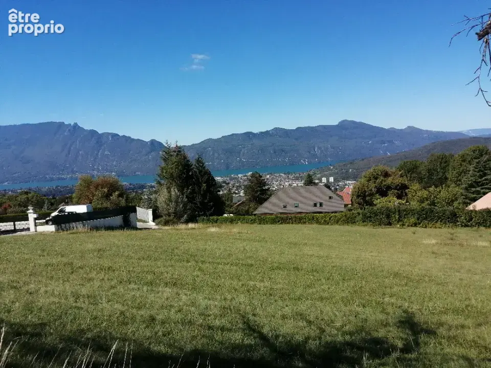 Terrain à PUGNY-CHATENOD