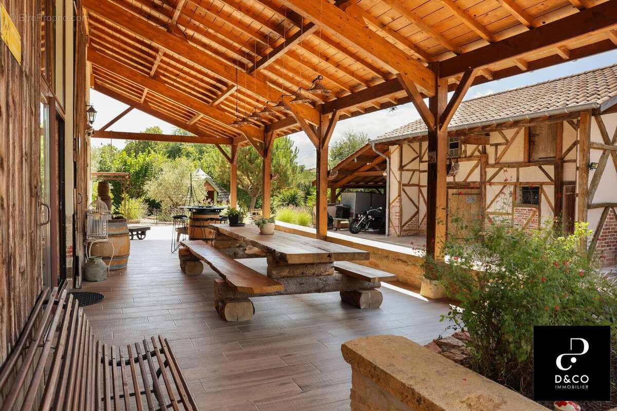 Maison à MONTREVEL-EN-BRESSE