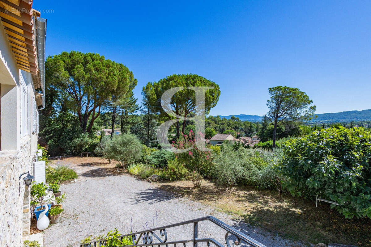 Maison à VAISON-LA-ROMAINE