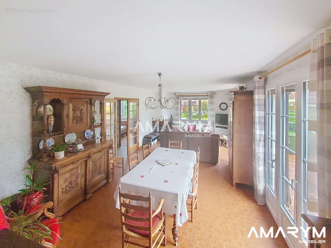 Maison à FRIAUCOURT