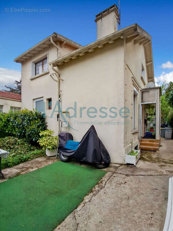 Maison à NANTERRE