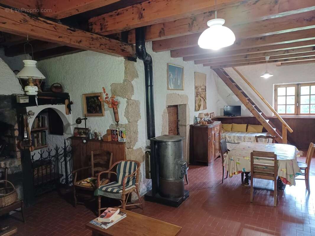 Maison à LA PESSE