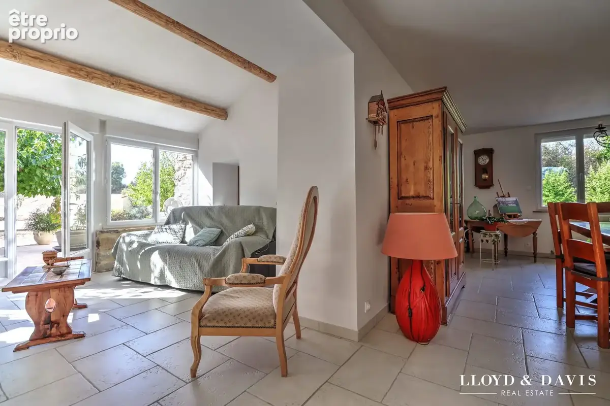 Maison 8 pièces 218 m² à vendre à Barjac (30430) - photo 4