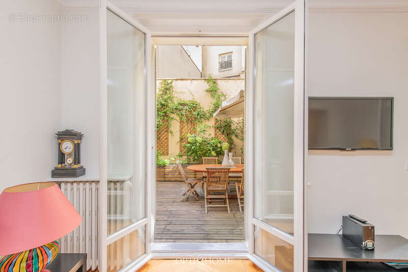 Appartement à PARIS-7E