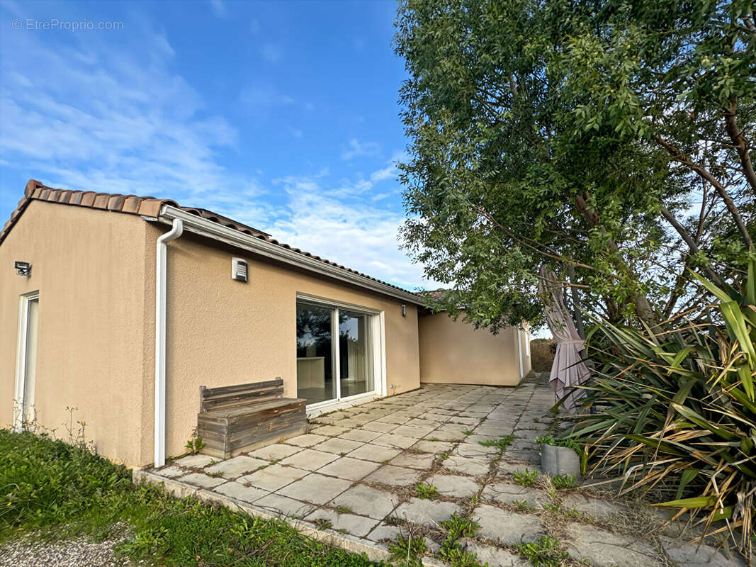 Maison à L&#039;HONOR-DE-COS