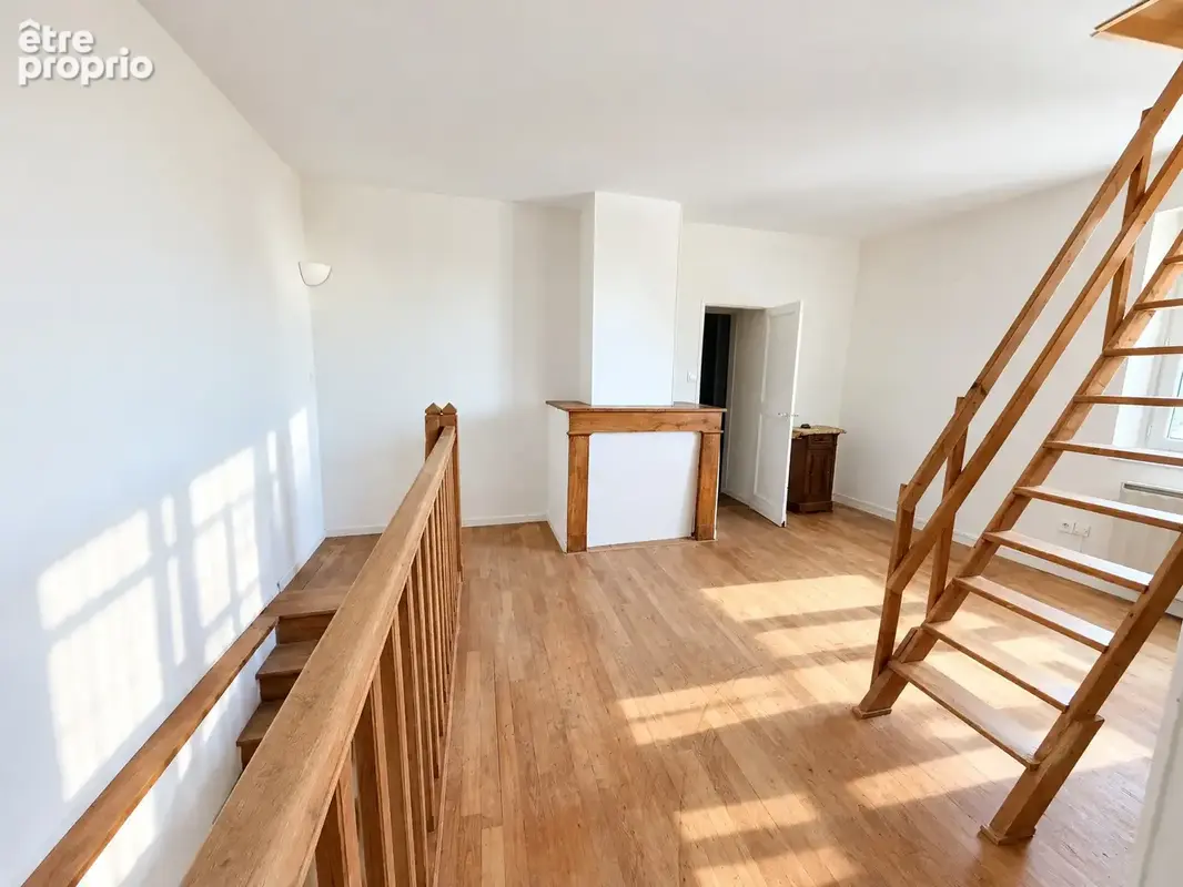 Maison de village atypique de 150 m2 avec jardin, garage et terrain constructible - photo 4