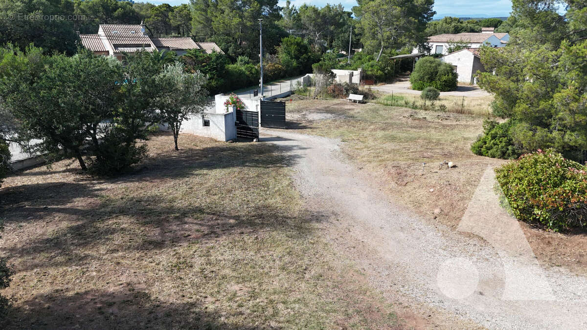 Terrain à LE CANNET-DES-MAURES
