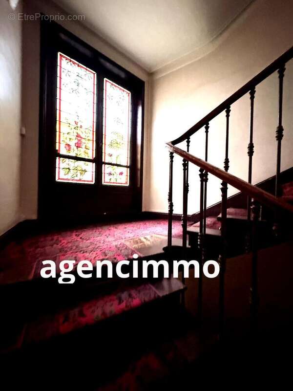 Escaliers - Appartement à PARIS-18E
