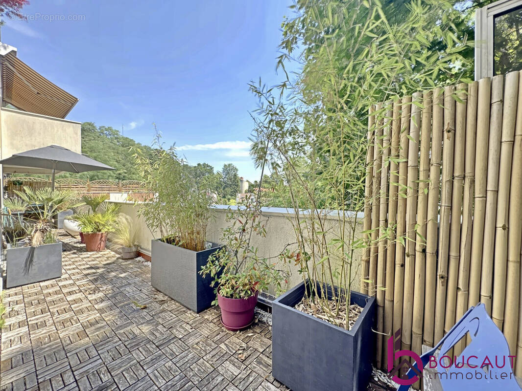 Appartement à LE PLESSIS-ROBINSON