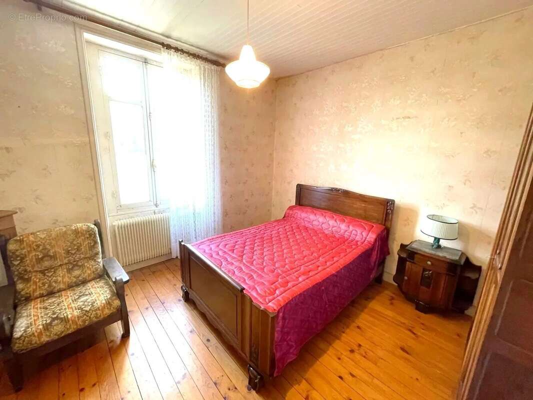 Maison à LANOUAILLE