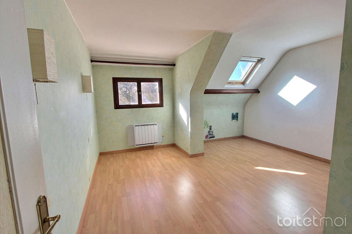 Maison à CERNAY-LA-VILLE