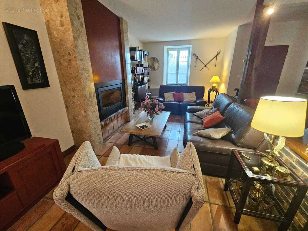 Maison à LINARDS