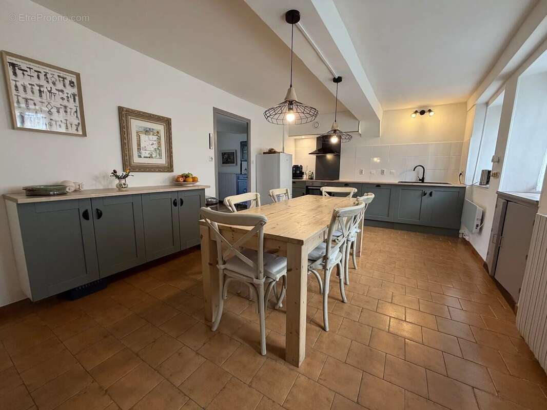 Maison à LUCENAY-L'EVEQUE