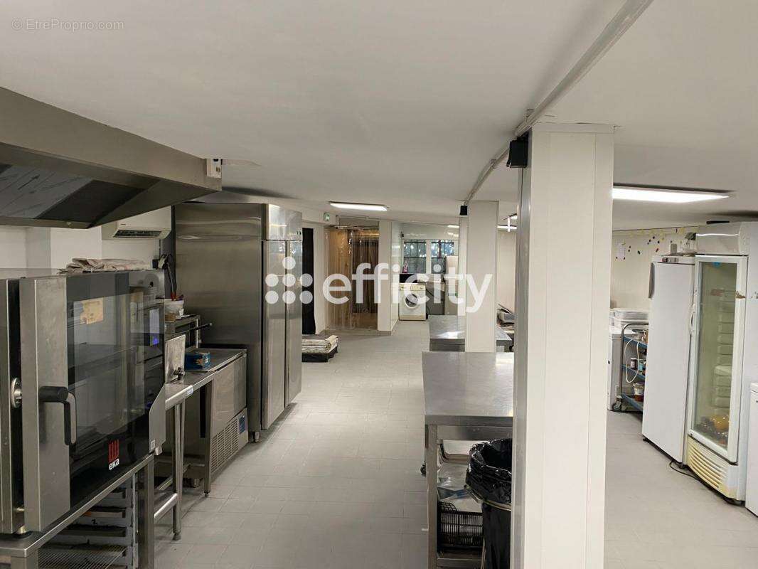 Commerce à LA TRINITE