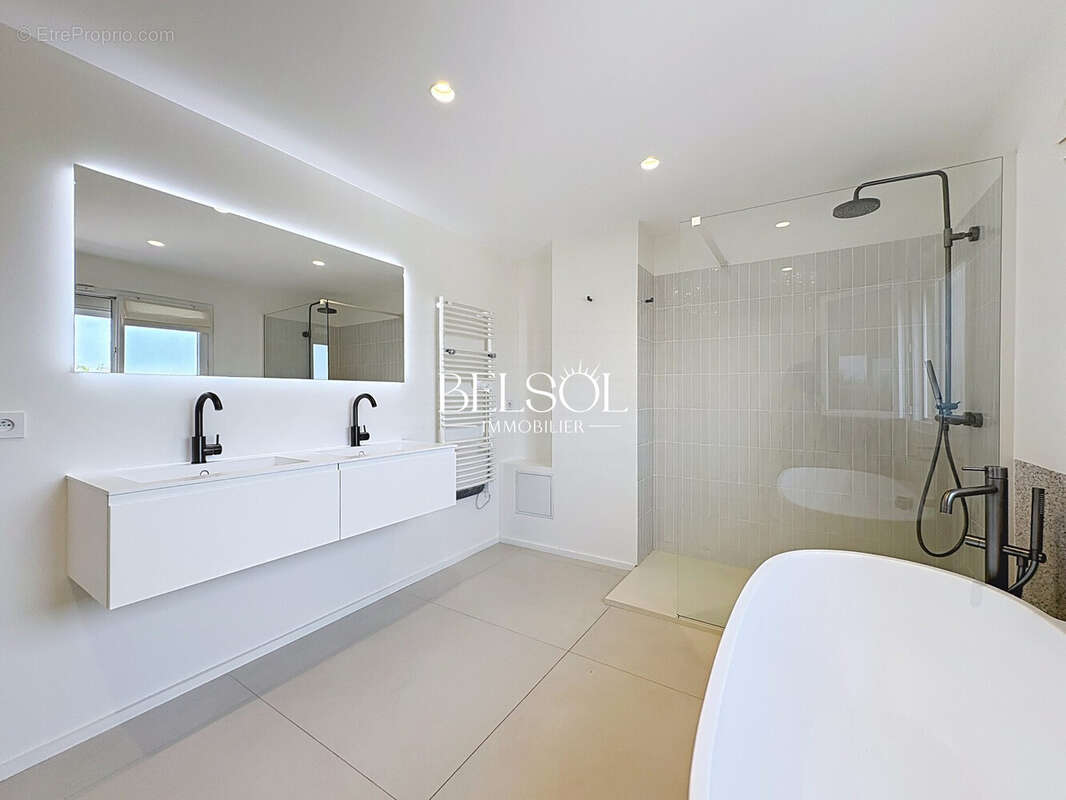 Maison 145 m² à Le Soler  - photo 8