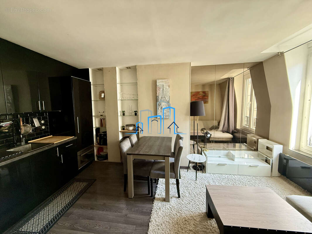 Appartement à PARIS-11E