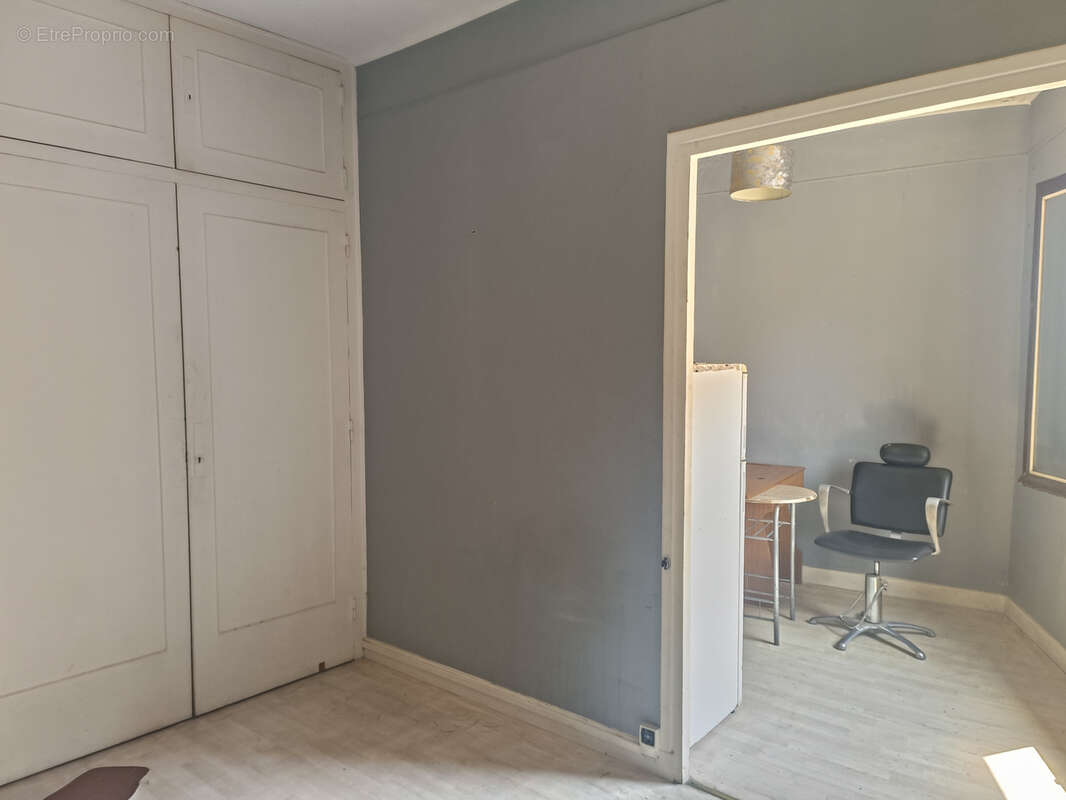 Peage de roussillon - immeuble - 140m2 - photo 7