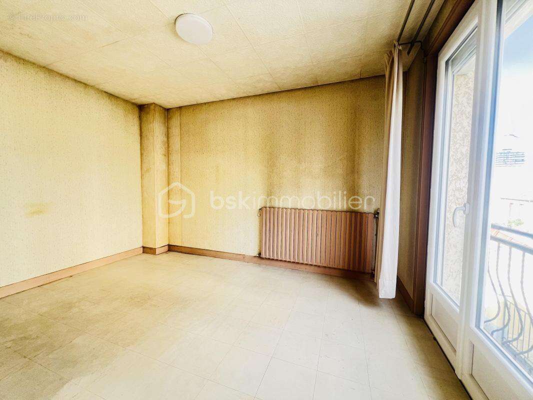 Maison de charme 77 m²/Sous-sol total/Garage Un beau potentiel à révéler - photo 9